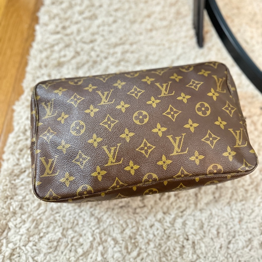 Louis Vuitton Trousse 28